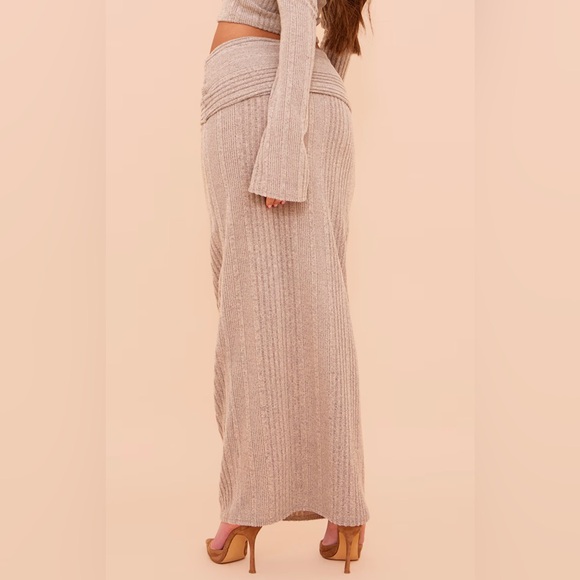 New PrettyLittleThing Oatmeal Rib Fold Over Waist Maxi Skirt - Size 12 US - Picture 2 of 4